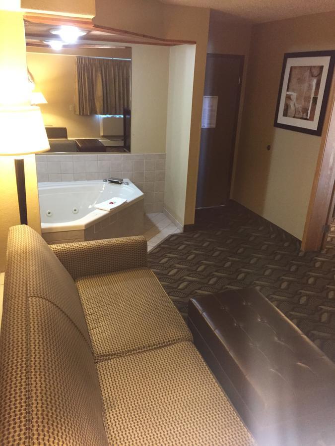 Days Inn By Wyndham Bismarck Exterior foto