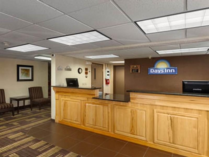 Days Inn By Wyndham Bismarck Exterior foto